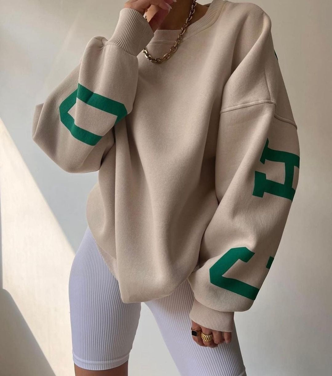 Casual Letters Print Sweatshirt Women Fashion Fleece Long Sleeve LooseCasual Letters Print Sweatshirt Women Fashion Fleece Long Sleeve Loose Hoodies Y2k Streetwear Autumn Winter Lady PulloversItem number WY22001Pattern letters/numbers/textStyle: HedgingLoose fit, long sleevesSleeve type: conventional sleeveRound neck collarthick thin thickFabric name poly