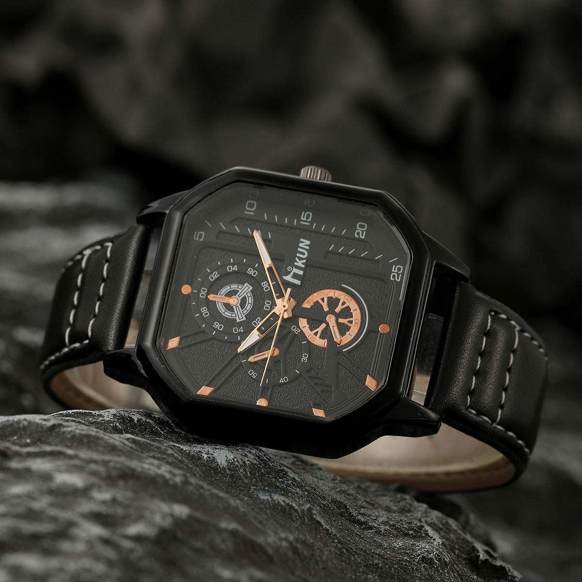 Fashion New Double Layer Square Shell Belt Casual Men's Sports BraceleDouble Layer Square Shell Belt Casual Men'Black long box : L * W * H: 14.5cm * 6.5cm * 3cmWatch parametersThe total length of the watch buckle is approximately 26cM·Watch strap width approximately 2.2cm·The