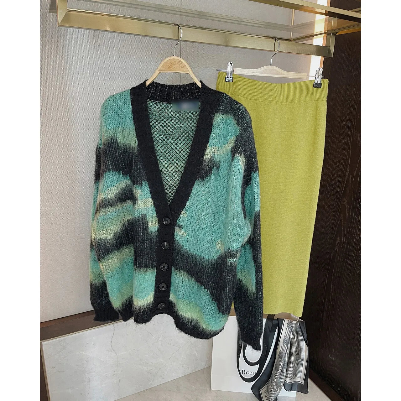 Woman Y2k Clothes Plaid Knit Sweaters Cardigans Oem Pulls Top Korean FWoman Y2k Clothes Plaid Knit Sweaters Cardigans Oem Pulls Top Korean Fashion Vintage Winter Goth Long Sleeve SweatshirtsMaterial Compositionpoly