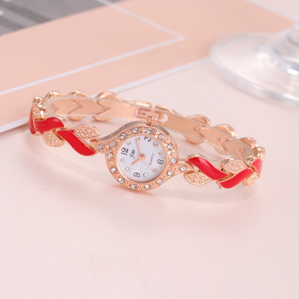 New Cross border Fashion Versatile Women's Love Watch Band with DiamonCross border Fashion Versatile Women'Black box: length * width * height: 14.5cm * 6.5cm * 3cmWaterproof: NoType of movement QuartzWatch parameters: The total length of the watch buckle is approximately