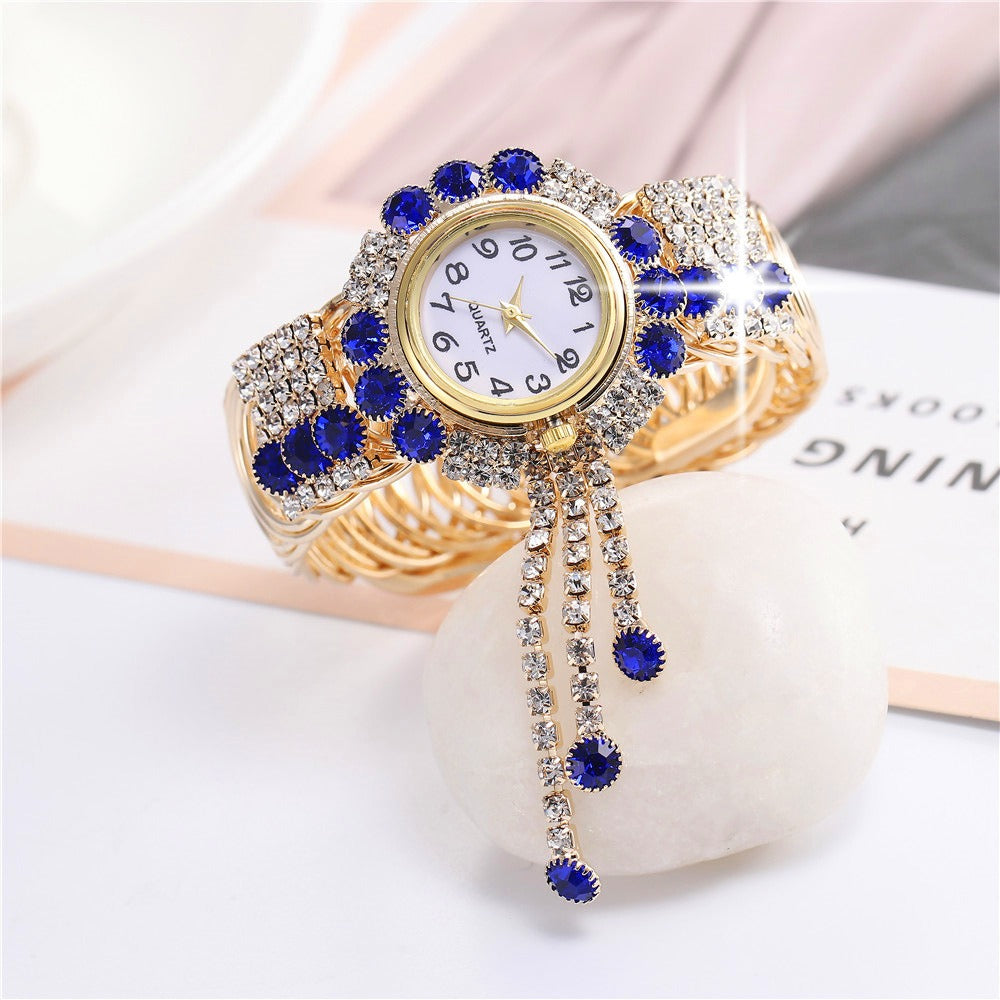 New Fashion Women's Full Diamond Alloy Fashion Watch Creative Tassel QFull Diamond Alloy Fashion Watch Creative Tassel Quartz Bracelet Watch Women'The total length of the watch buckle is approximately 19cmWatch dial diameter: approximately 3.2cmWatch mirror diameter: approximately 0.9cmWatch strap width approxi