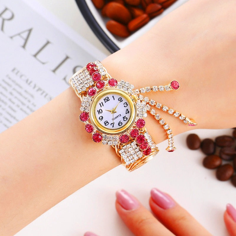 New Fashion Women's Full Diamond Alloy Fashion Watch Creative Tassel QFull Diamond Alloy Fashion Watch Creative Tassel Quartz Bracelet Watch Women'The total length of the watch buckle is approximately 19cmWatch dial diameter: approximately 3.2cmWatch mirror diameter: approximately 0.9cmWatch strap width approxi