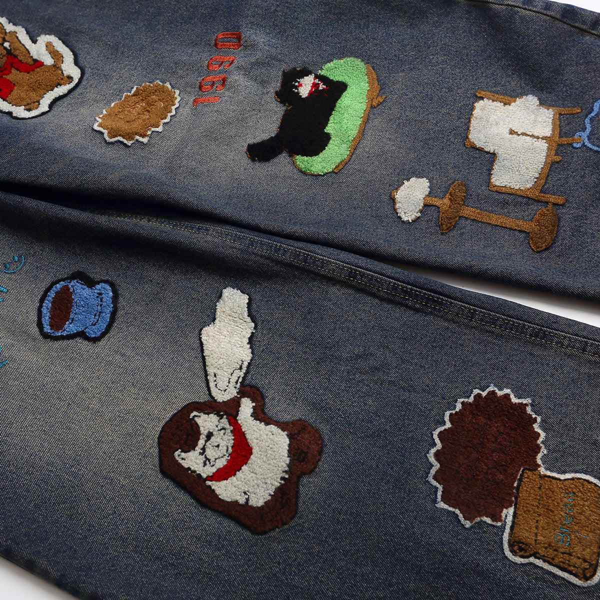 Embroidered jeans with wide legs