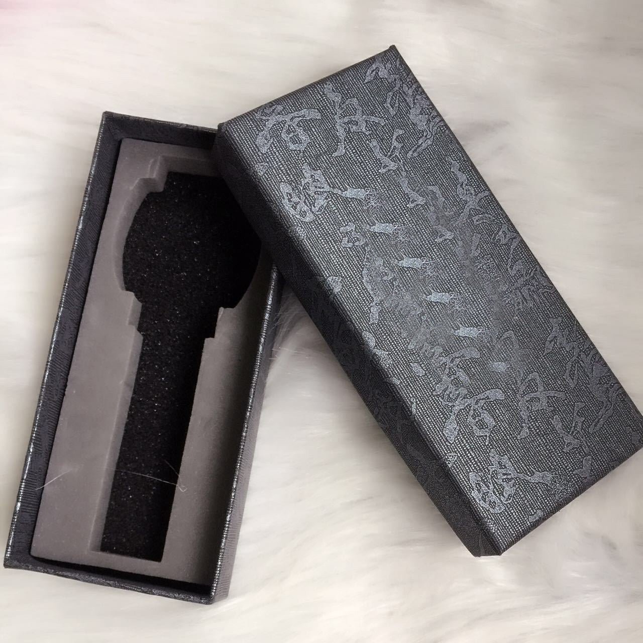 New Cross border Fashion Versatile Women's Love Watch Band with DiamonCross border Fashion Versatile Women'Black box: length * width * height: 14.5cm * 6.5cm * 3cmWaterproof: NoType of movement QuartzWatch parameters: The total length of the watch buckle is approximately 