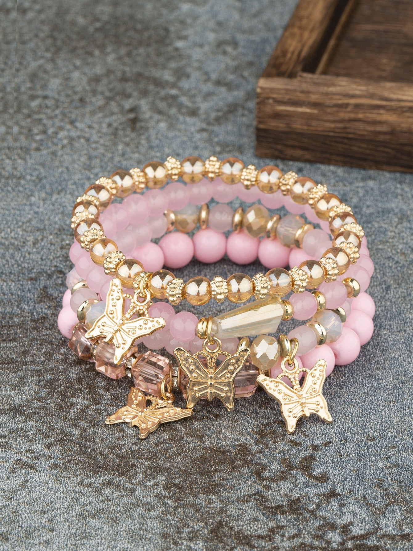 New Bohemian Bracelet Creative Women's Jewelry Butterfly Crystal MultiJewelry Butterfly Crystal Multi layered Beaded Fashion Bracelet[Main product material] Alloy, acrylicSingle packaging size: 11 × 7cm × 2cm